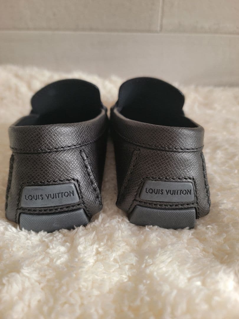Louis Vuitton グレー ローファー