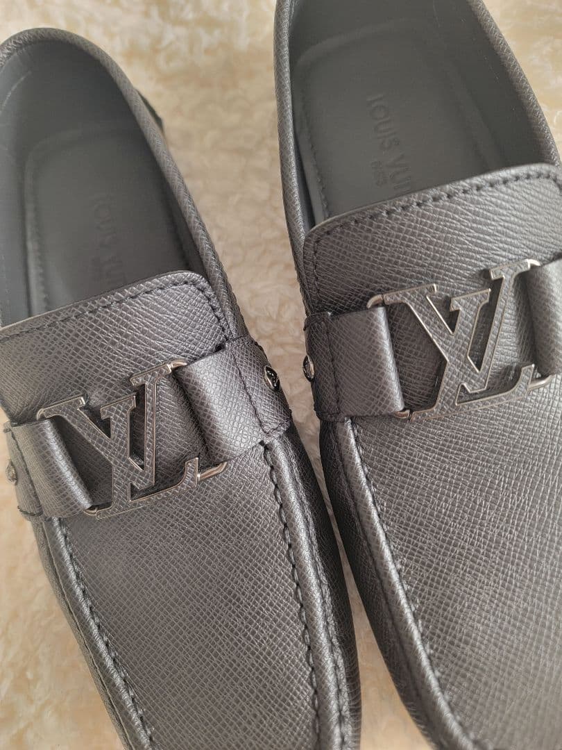 Louis Vuitton グレー ローファー
