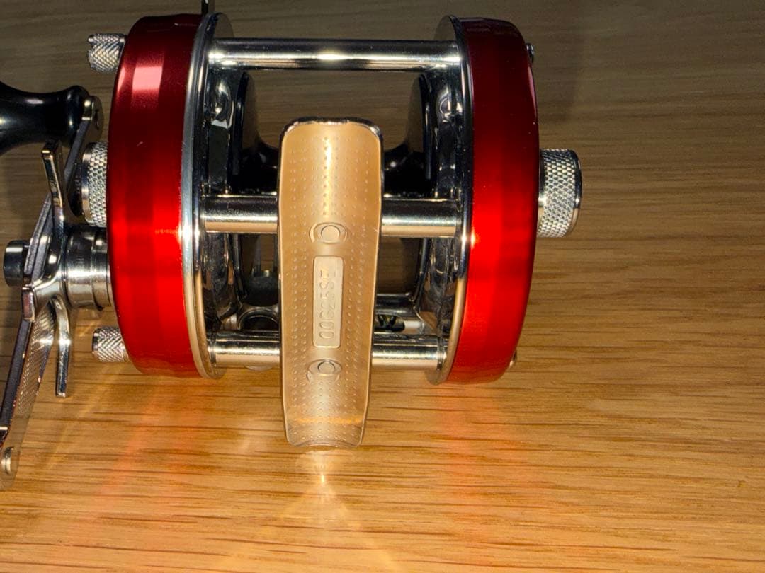 アブガルシアAmbassadeur 5501C ファクトリーチューンレッド