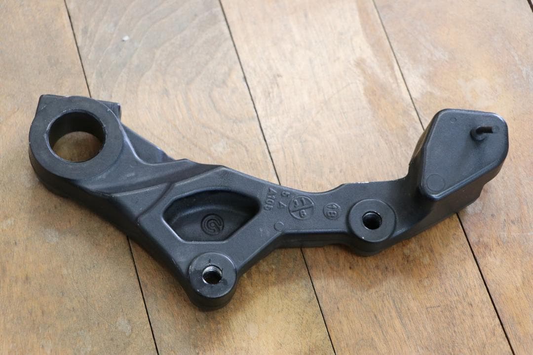 純正 ハーレー ツーリング リアブレーキキャリパー M８ ミルウォーキー