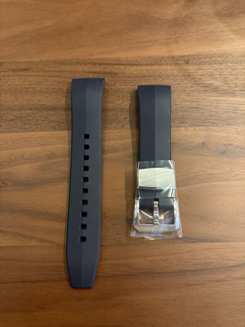 グランドセイコー Grand Seiko 22mm ネイビー　ラバーベルト