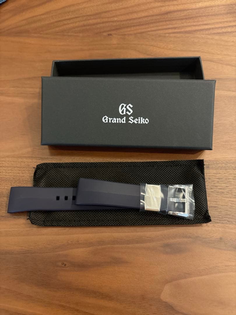グランドセイコー Grand Seiko 22mm ネイビー　ラバーベルト