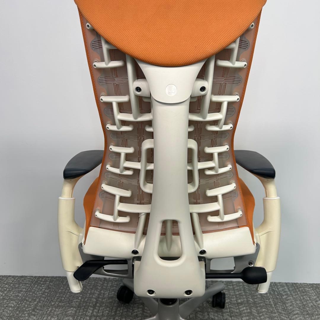 N. エンボディチェア ハーマンミラー ホワイト Embody オレンジ