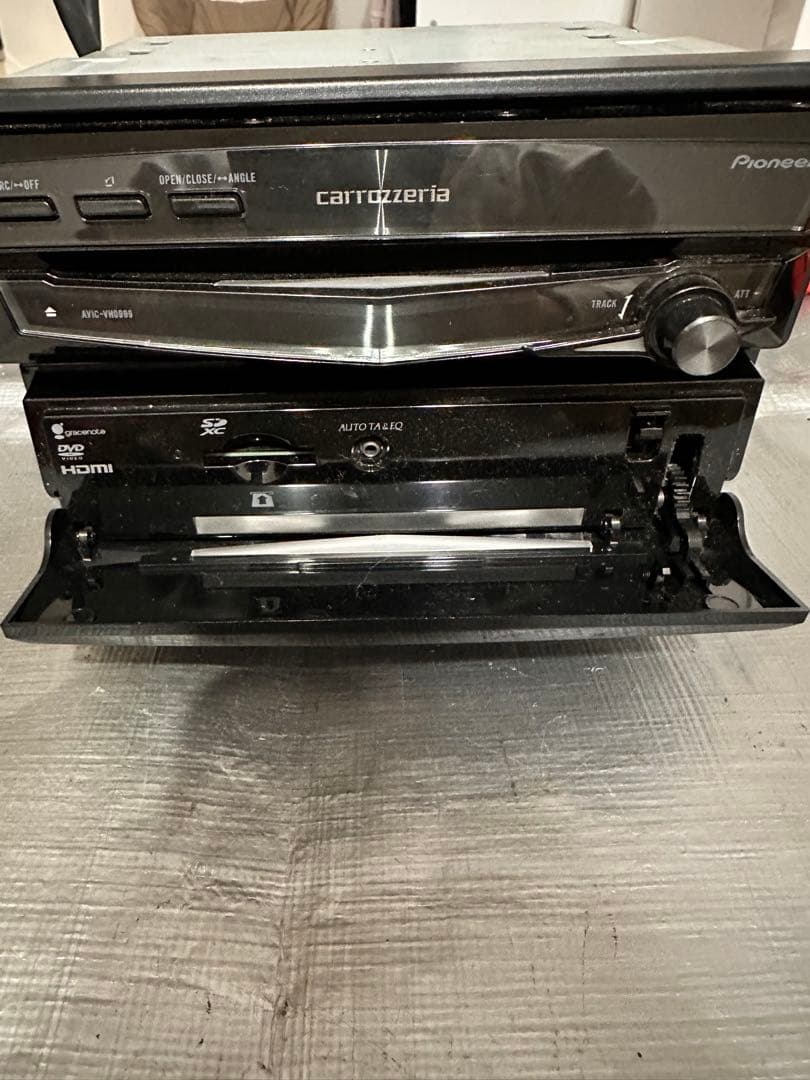 カーナビ Carrozzeria Pioneer AVIC-VH0999
