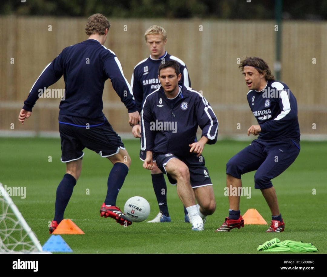 UMBRO チェルシー スウェット トレーナー ゲームシャツ ジャージ Mサイズ