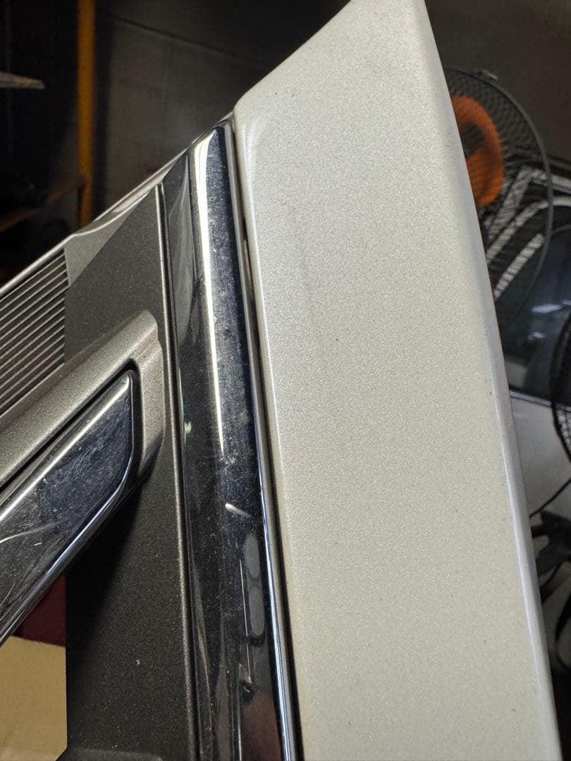 アルファード20系後期ハイブリッド純正グリル　ホワイト系