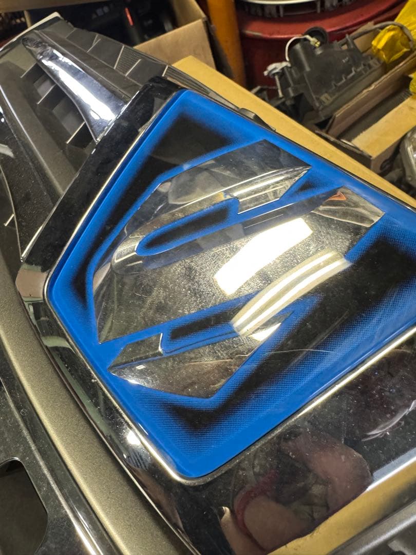 アルファード20系後期ハイブリッド純正グリル　ホワイト系