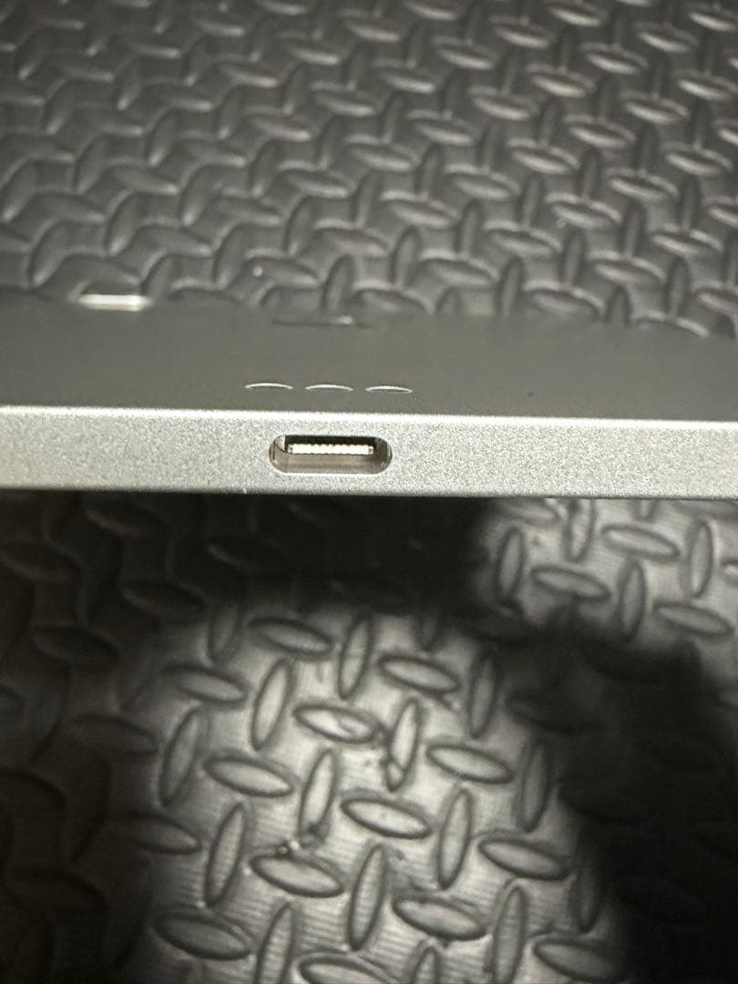 【ジャンク品】iPad Pro 11インチ　第3世代　シルバー　128GB