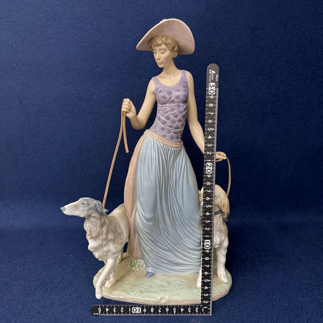 LLADRO リヤドロ 優雅な散歩のひととき 5802 フィギュリン 陶器