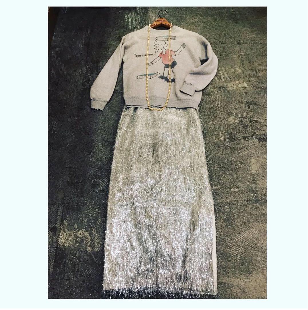 グレー スウェット　ペイント