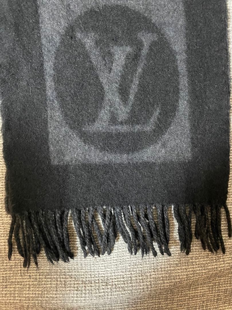 LOUIS VUITTON ルイヴィトン マフラー