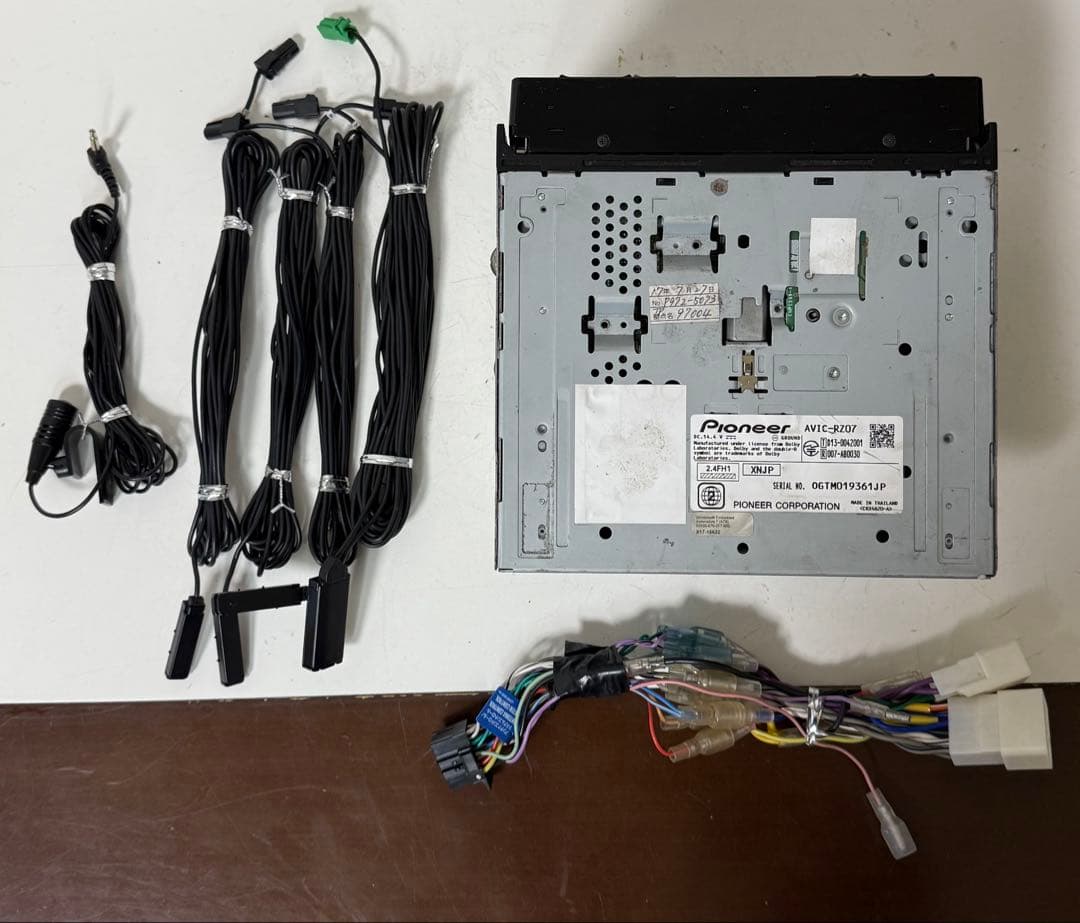 Carrozzeria カロッツェリア AVIC-RZ07 カーナビ 2014年