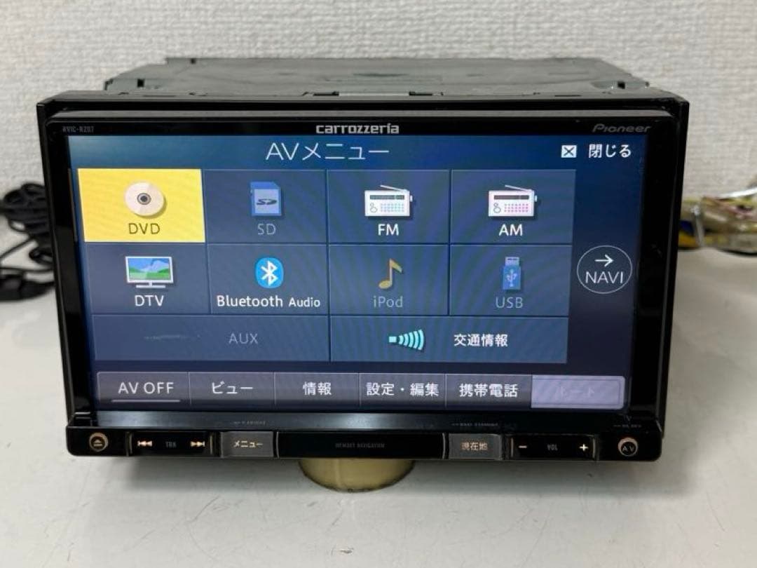 Carrozzeria カロッツェリア AVIC-RZ07 カーナビ 2014年