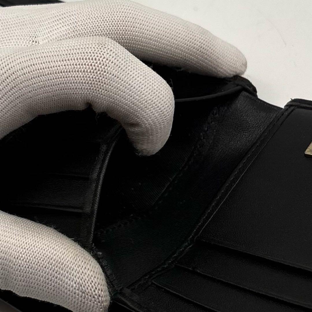 【美品】ヴィヴィアンウエストウッド レザー 二つ折り財布 オーブ 型押し ロゴ