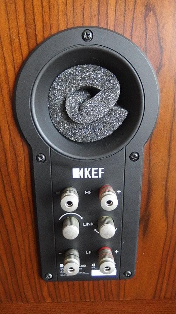 美品　中古　KEF　R300　ブックシェルフ型同軸スピーカー　ジャンパー付き
