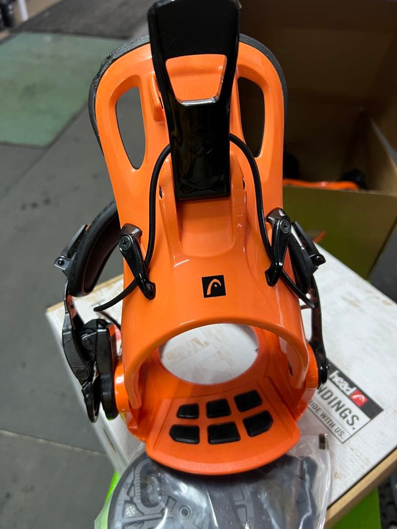 オレンジ スノーボード ビンディング 未使用　Mサイズ