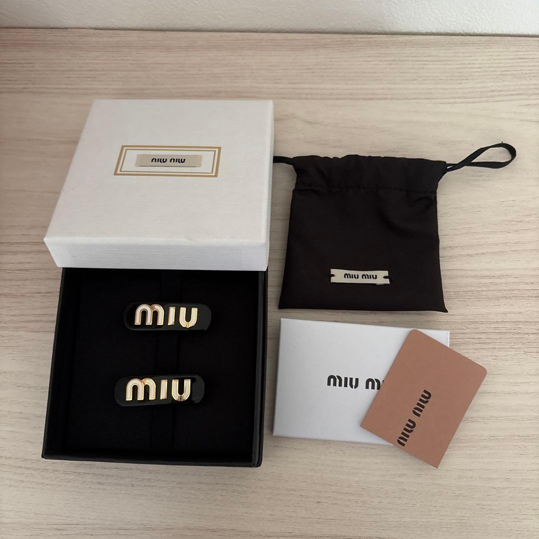 miumiu ピン バレッタ