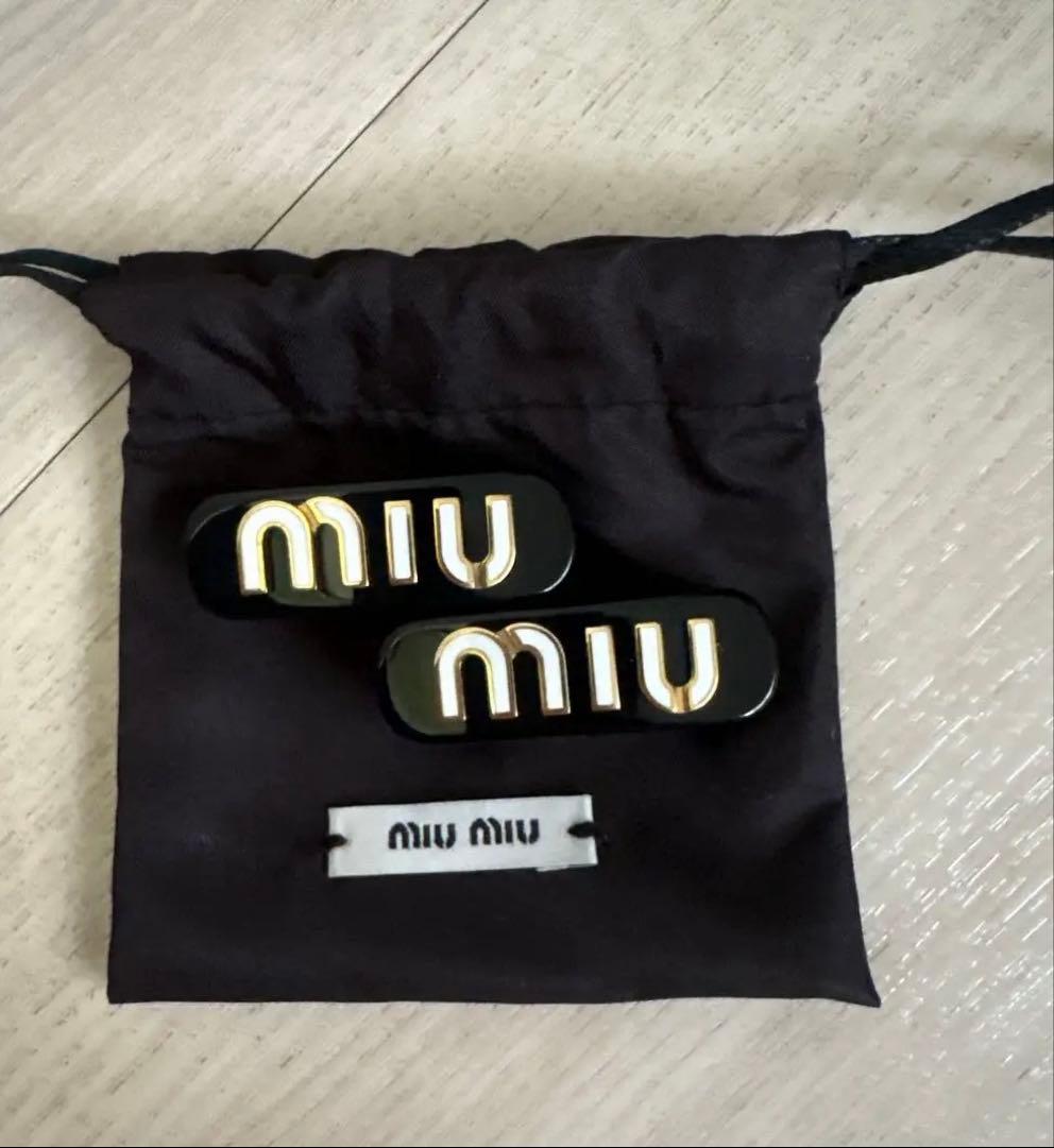 miumiu ピン バレッタ