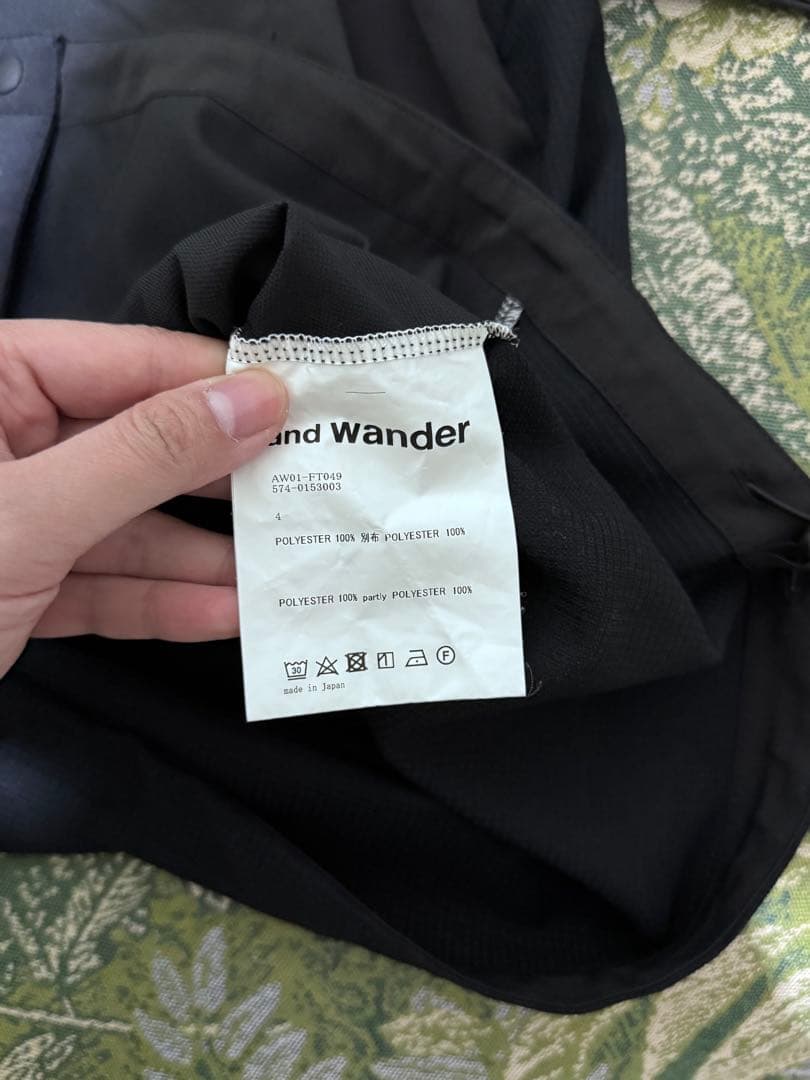 and wander 黒 長袖ジャケット