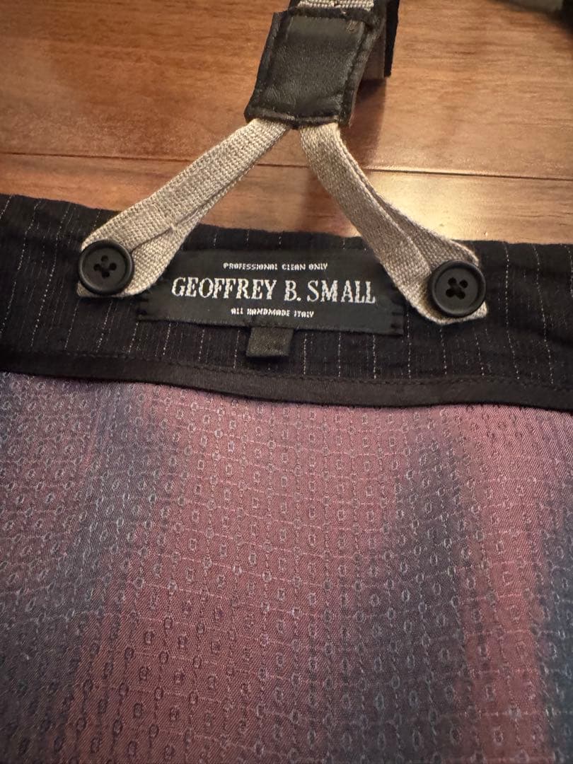 Geoffrey S. Small ジャケット/ジレ/サスペンダーラップスカート