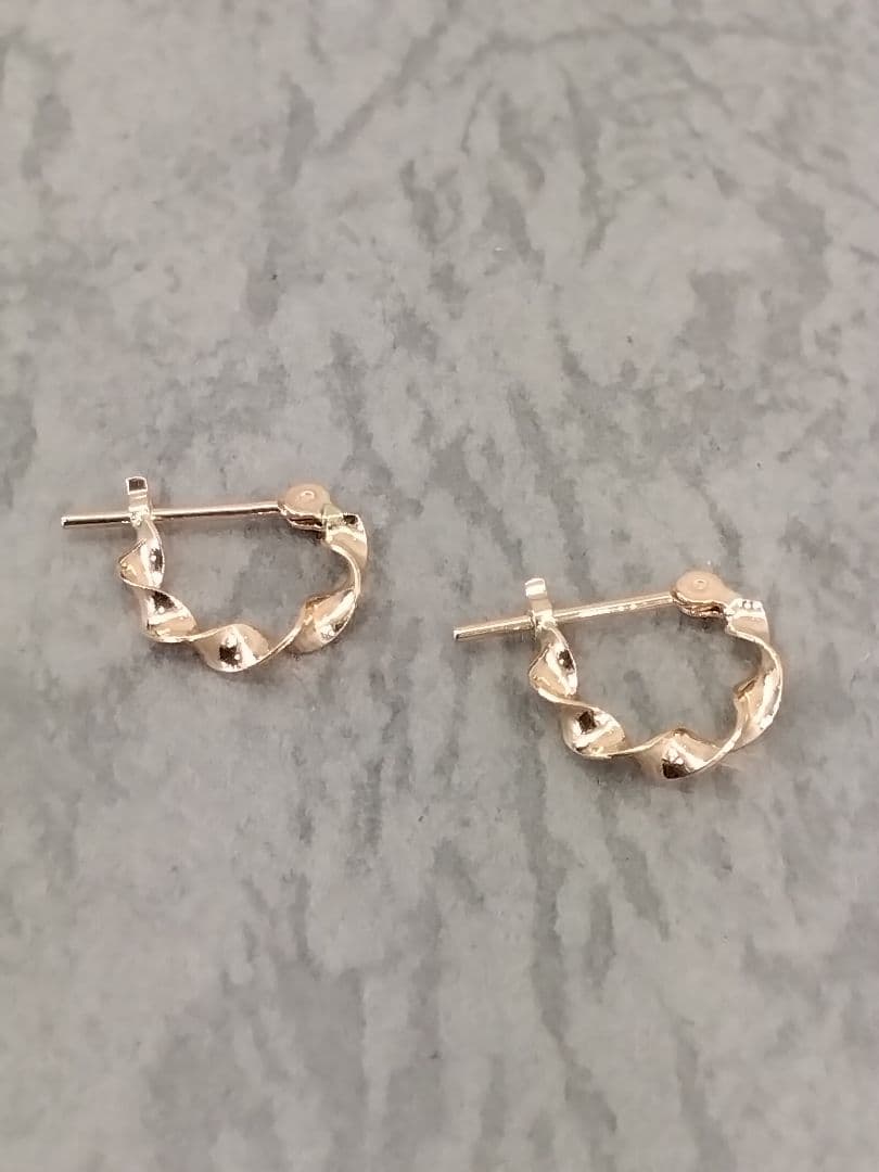 K18PG地金ピアス　　　　中古品