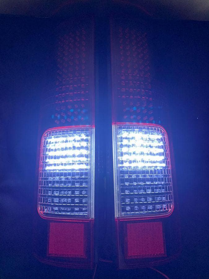 完成品　エヴリィワゴン　DA64W　LEDテール　ブラック　シーケンシャル対応