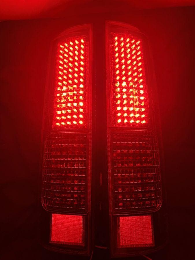 完成品　エヴリィワゴン　DA64W　LEDテール　ブラック　シーケンシャル対応