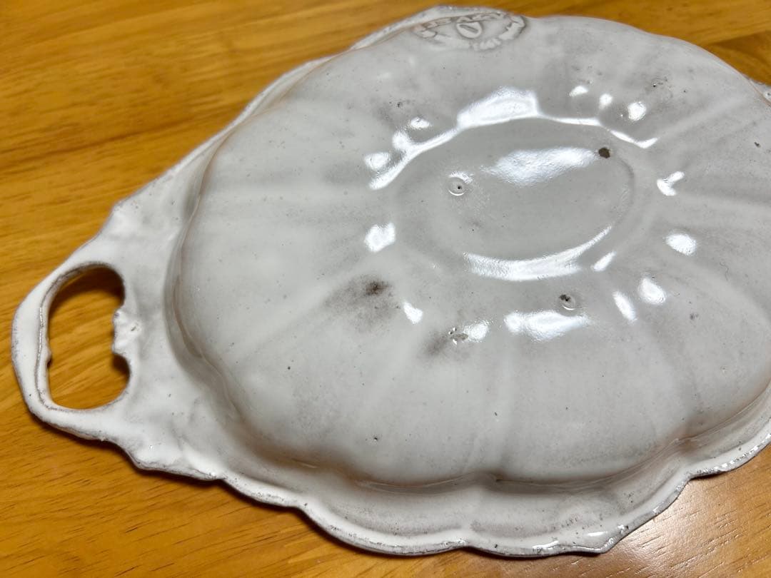 アスティエ•ド•ヴィラット 取手付きエレガントなホワイト陶器皿