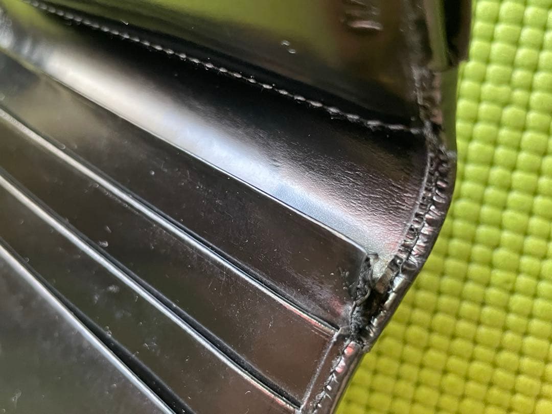 PRADA 財布　ヴィンテージ　ブラック　牛革　コンパクト財布　プラダ