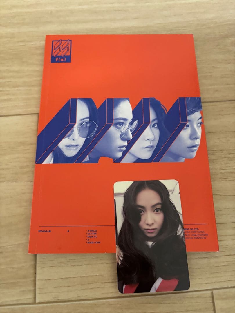 f(x) 4 Walls トレカ付き