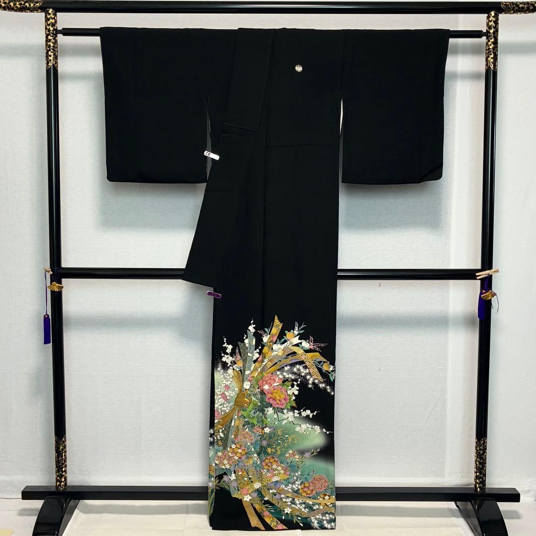 D159 黒留袖　友禅　金駒刺繍　正絹　着物　袷　極美品