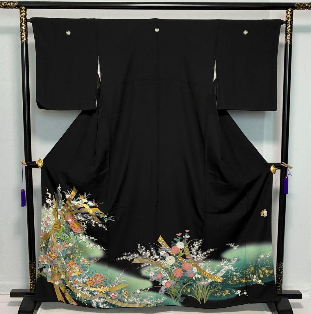 D159 黒留袖　友禅　金駒刺繍　正絹　着物　袷　極美品