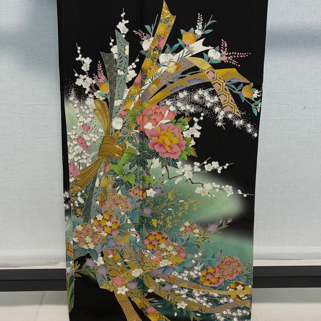 D159 黒留袖　友禅　金駒刺繍　正絹　着物　袷　極美品