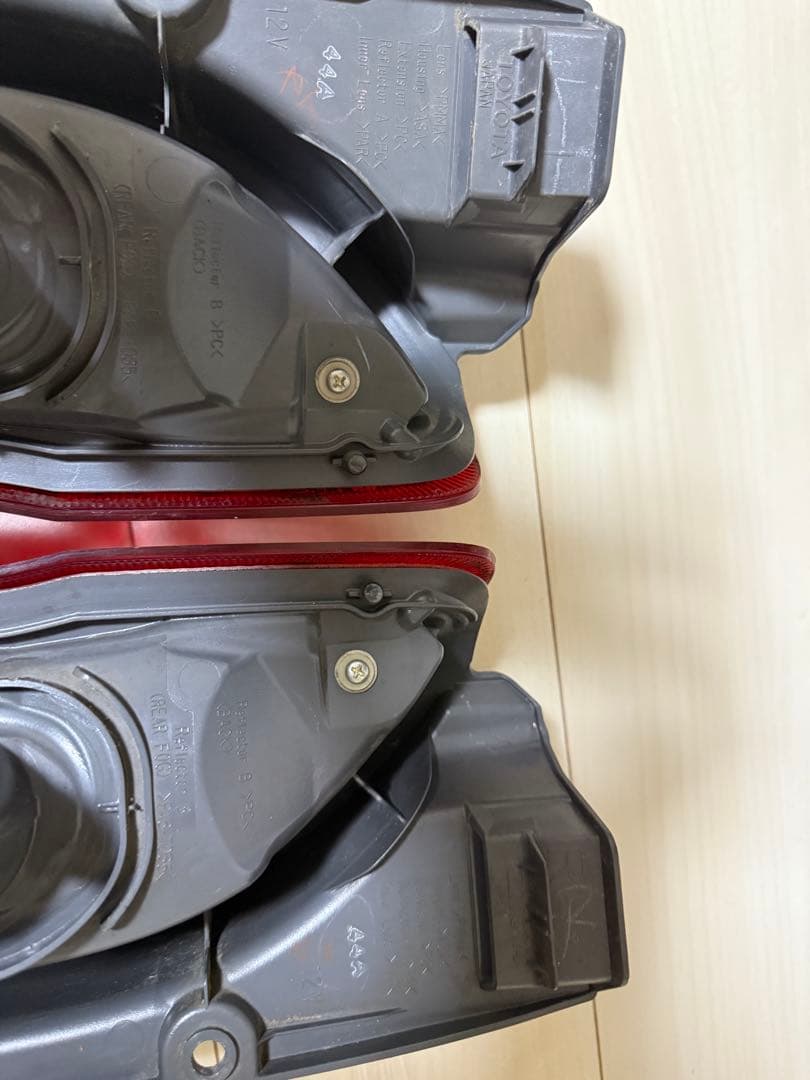 (ミニオン)ハイエース　テールライト　純正