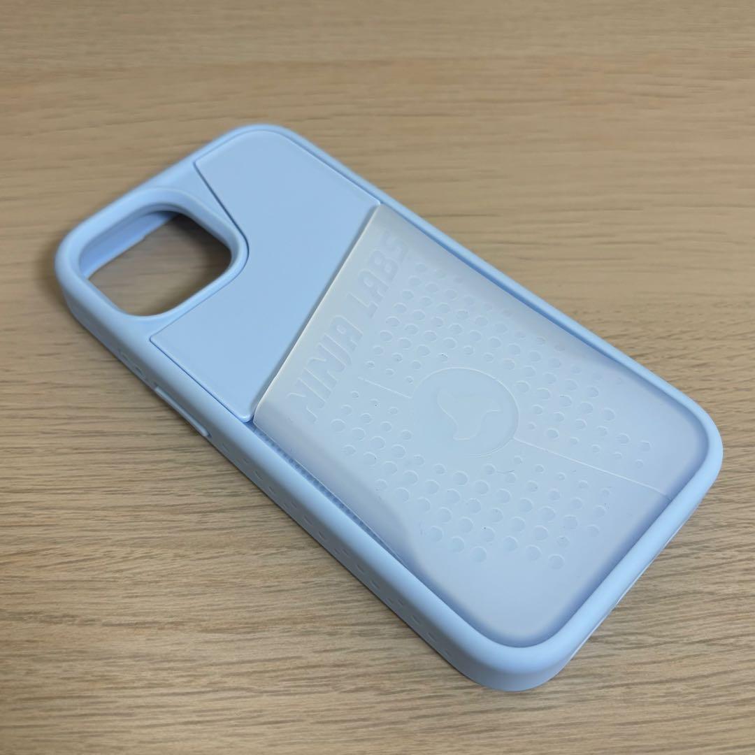 【未使用に近い】Ninja Labs ベビーブルー iPhone15ケース