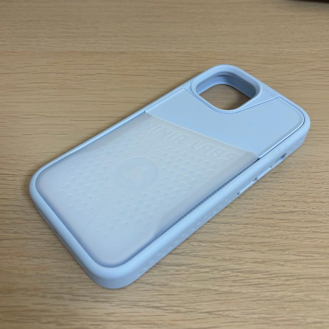 【未使用に近い】Ninja Labs ベビーブルー iPhone15ケース
