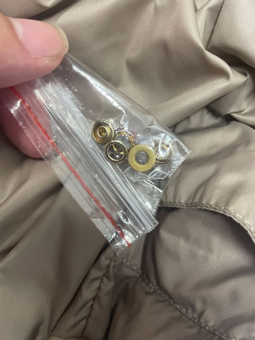 Duvetica デュベティカ　ベージュ ダウンベスト フード付き　42