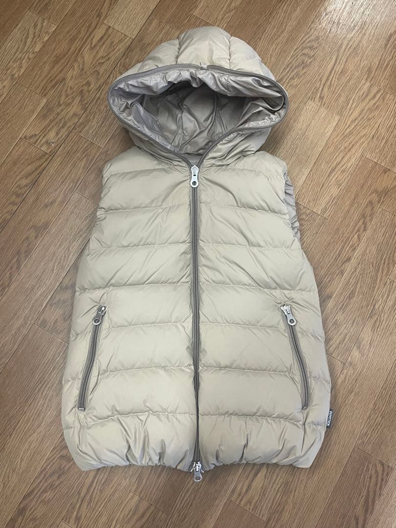 Duvetica デュベティカ　ベージュ ダウンベスト フード付き　42
