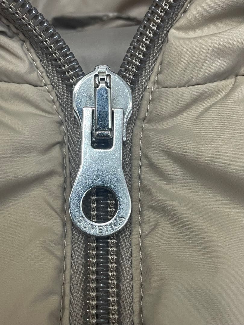 Duvetica デュベティカ　ベージュ ダウンベスト フード付き　42