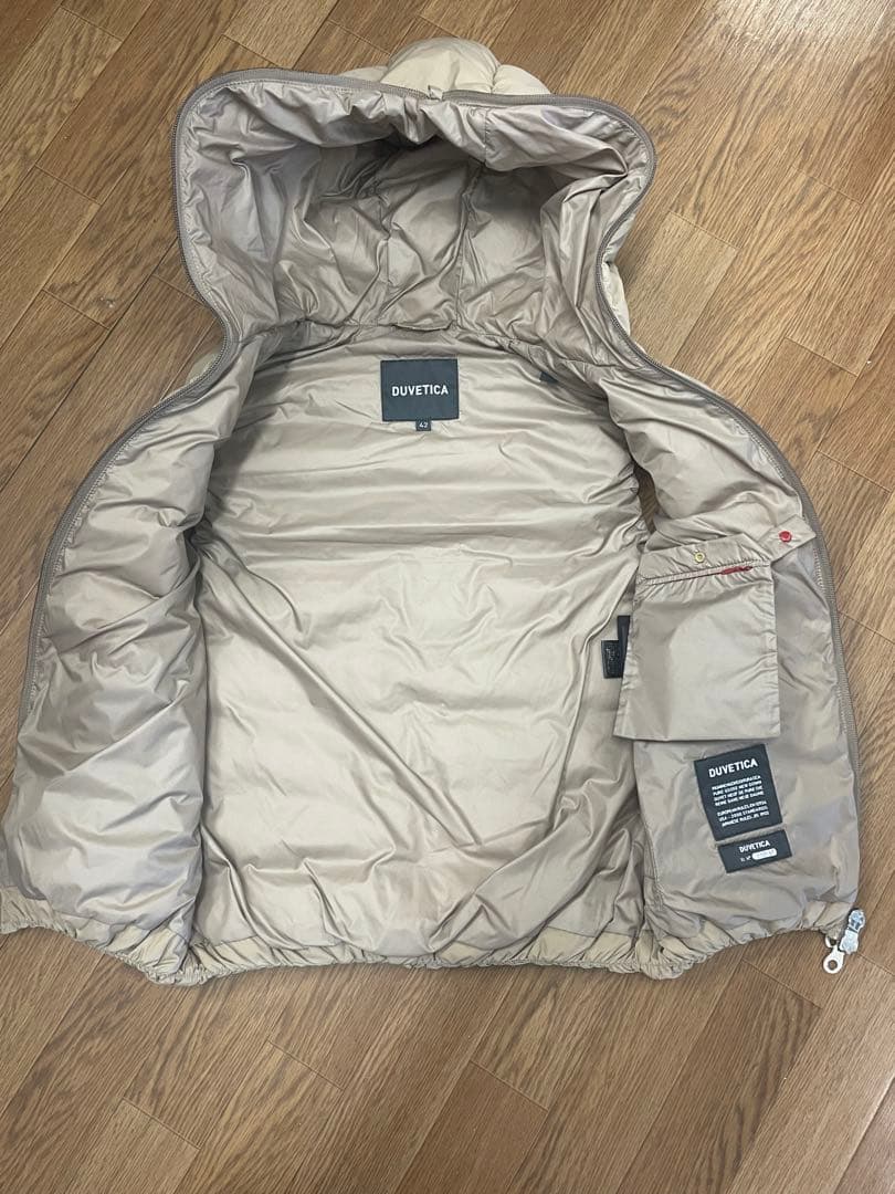 Duvetica デュベティカ　ベージュ ダウンベスト フード付き　42
