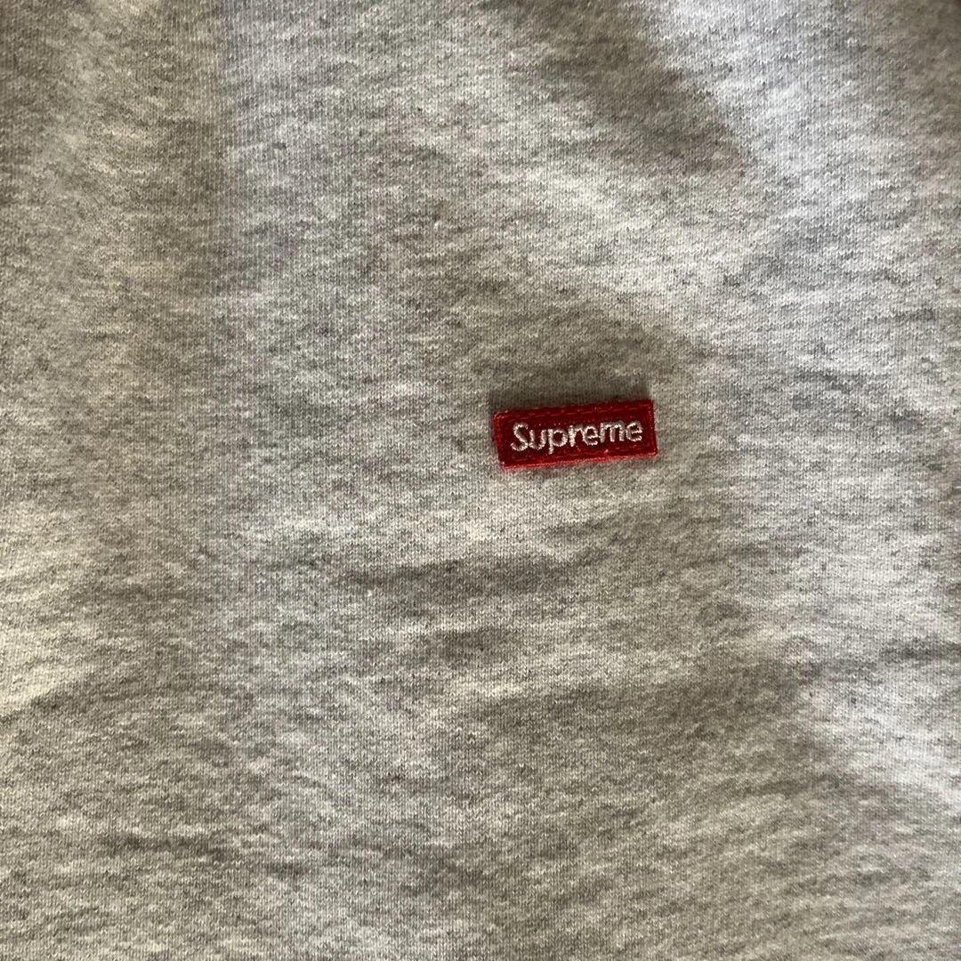 シュプリーム　ハーフパンツ