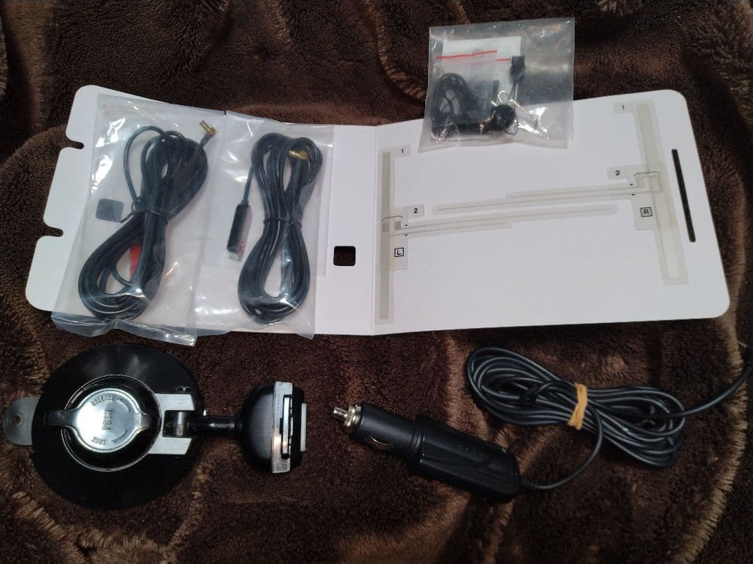 レーダー機能付　フルセグ　　ユピテル　YPF7540　2018 新品外部アンテナ