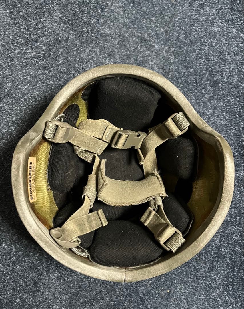 米軍実物 放出品 ACH ヘルメット & ブラケット&パット　カバー2点付き　M