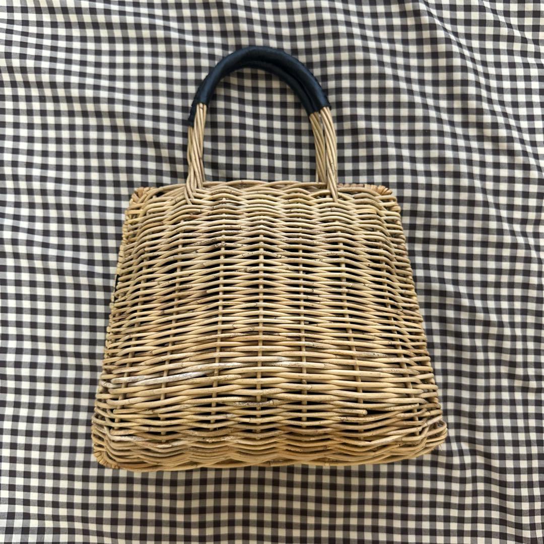 【週末限定値下げ】odds 　シェルバッグ　かごバッグ　ラタン　アナログ