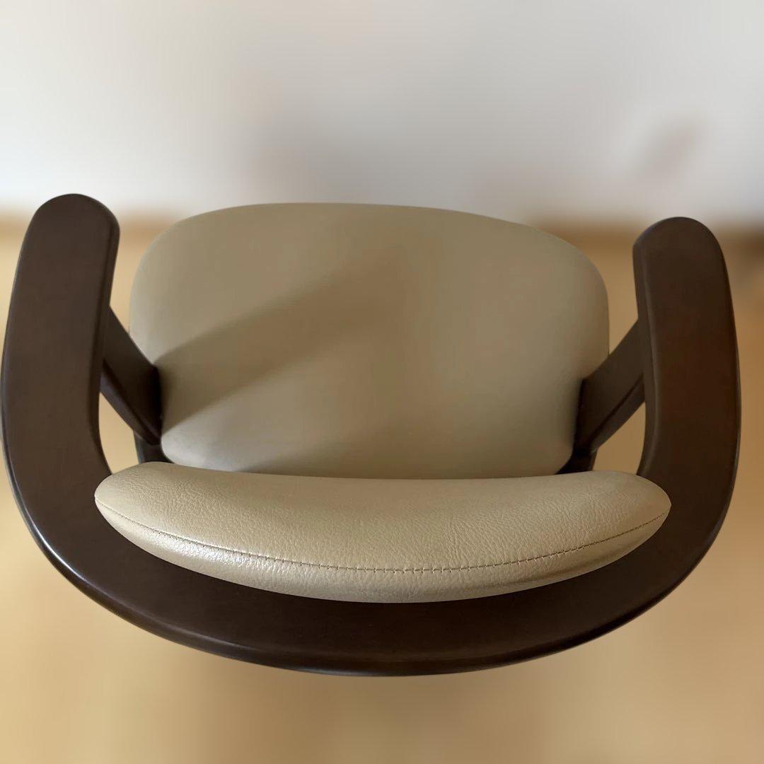 回転式アーム付きダイニングチェア 　天然木　（株）ナカムラ製