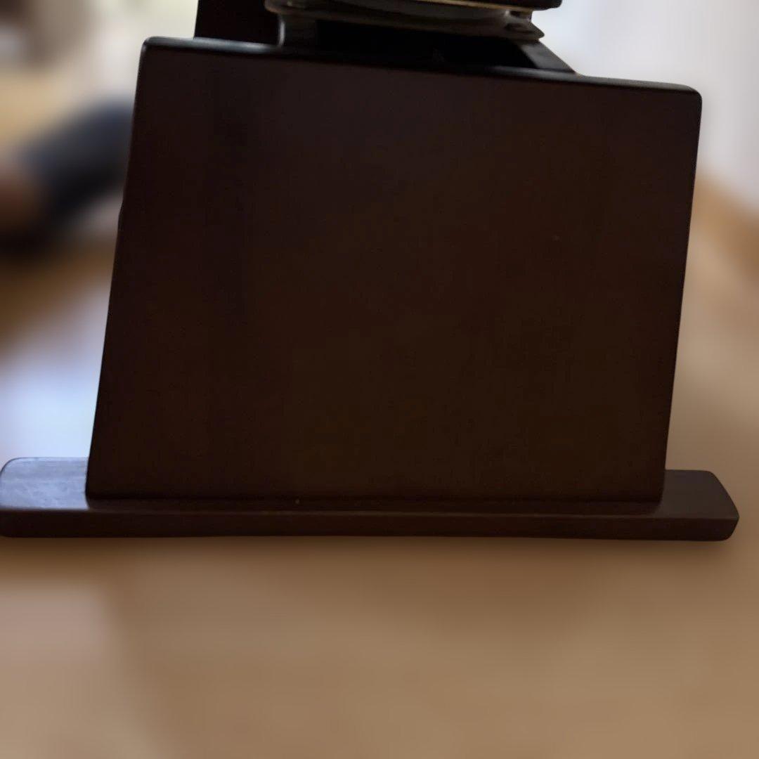 回転式アーム付きダイニングチェア 　天然木　（株）ナカムラ製