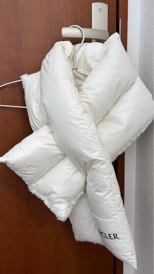 MONCLER フェイクファー切り替え ダウンマフラー