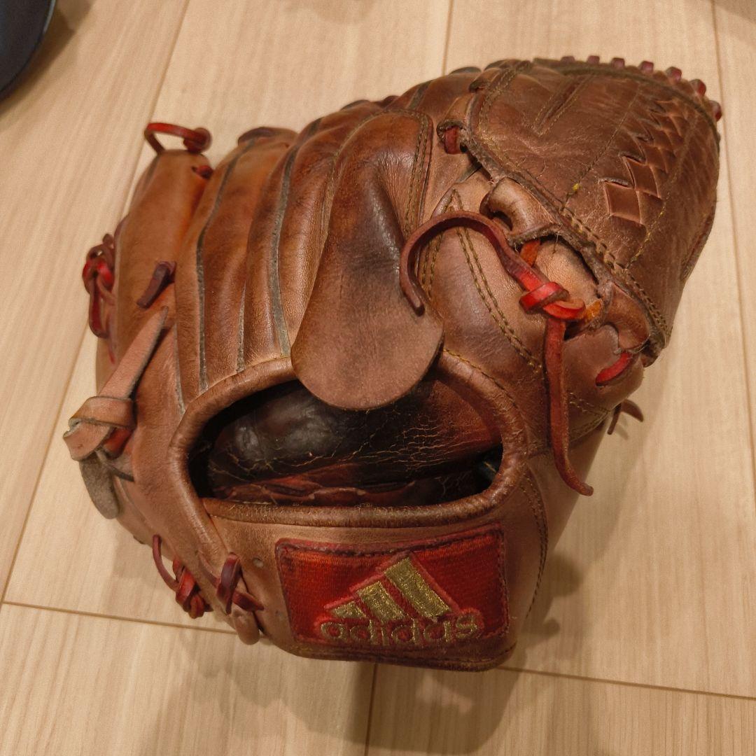 adidas 硬式 投手用グローブ