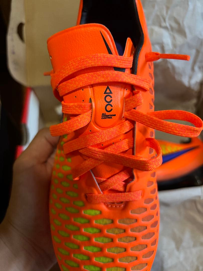 ナイキ サッカースパイク マジスタ オーパス　FG