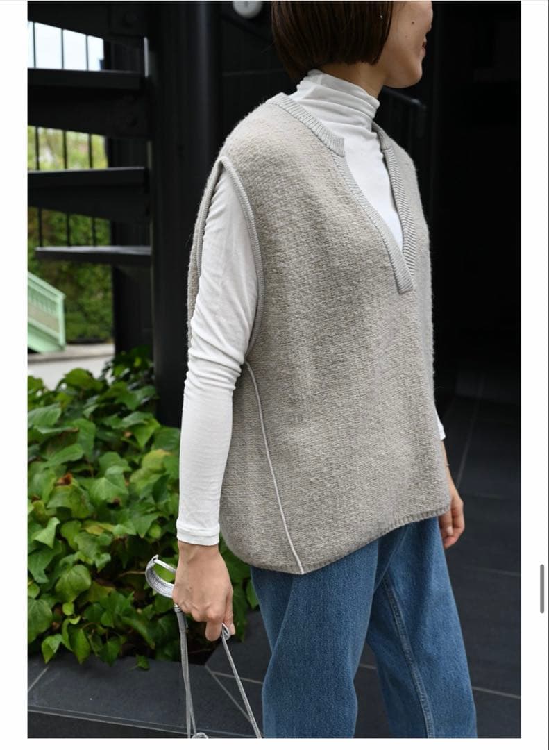 OURアワーホーム　アルパカ混の洗えるニットベスト　グレーベージュ